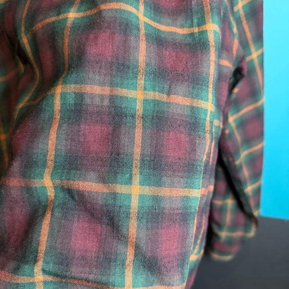 Pendleton Casual Red and Green Plaid Shirt size Medium - Picture 8 of 16